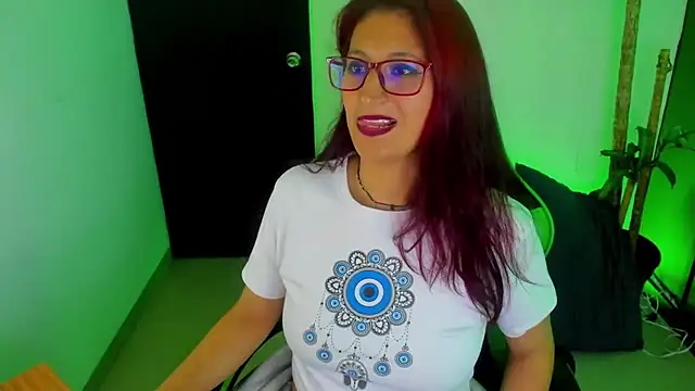 VictoriaSpenser online show from 11-16-25, 05:18