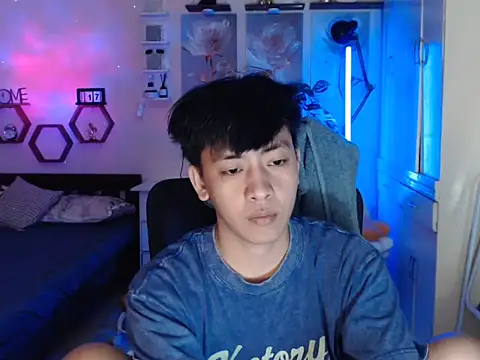 niel cumshow online show from 12-17-25, 04:02