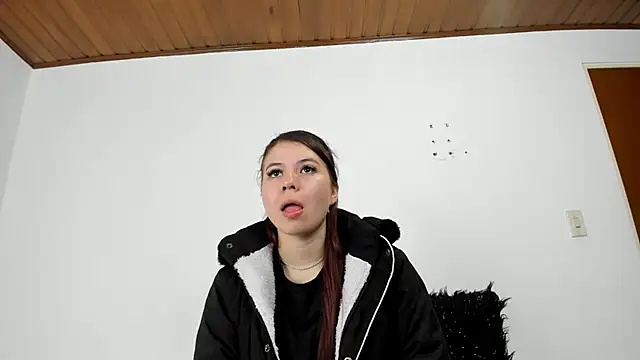 Valen tina online show from 10-17-25, 12:19
