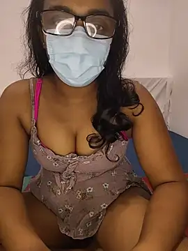 Snapshot of sexybolegirl chatting on 06-18-26, 05:06 sexybolegirl online show from 06-18-26, 05:06