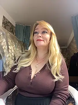 Sweet-blonde online show from 11-23-25, 08:52