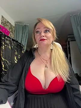 Sweet-blonde online show from 06-04-26, 10:27