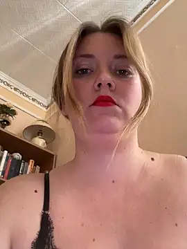 Snapshot of Alya08 chatting on 09-24-25, 09:23 Alya08 online show from 09-24-25, 09:23