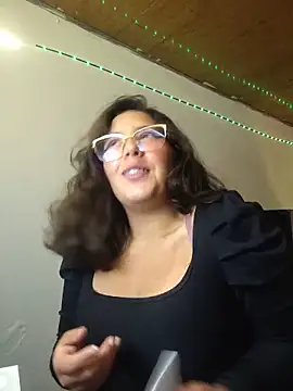 Snapshot of Pao_Ly chatting on 06-01-26, 12:29 Pao Ly online show from 06-01-26, 12:29