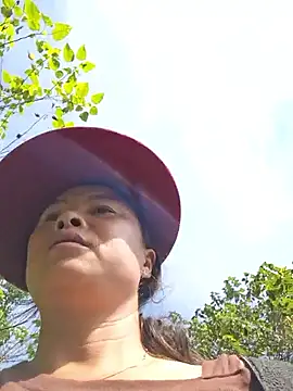 xuxulovezz online show from 11-15-25, 03:04