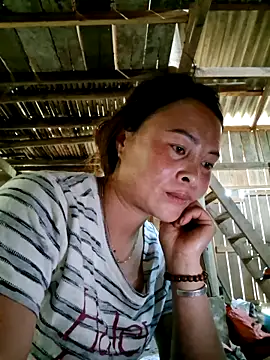 xuxulovezz online show from 04-13-26, 06:52