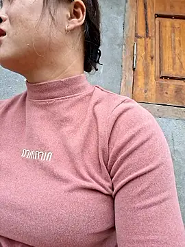 xuxulovezz online show from 04-20-26, 02:58