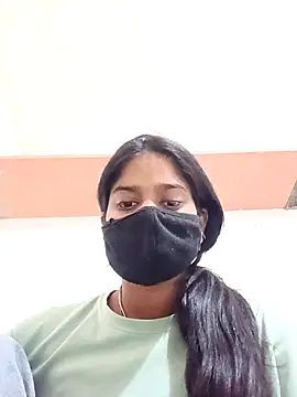 Snapshot of ROSHNI-744 chatting on 10-25-25, 03:36 ROSHNI-744 online show from 10-25-25, 03:36