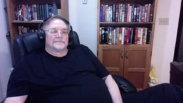 Vinyl22xh online show from 04-19-26, 05:29