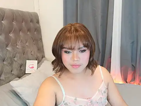 Snapshot of yayakashuu chatting on 10-23-25, 01:54 yayakashuu online show from 10-23-25, 01:54