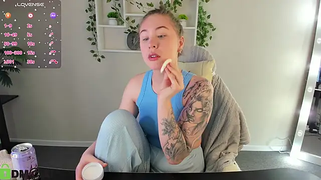 Elsie Cutties online show from 11-03-25, 01:08