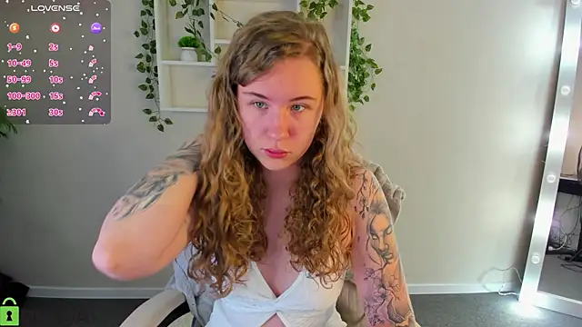 Elsie Cutties online show from 11-04-25, 12:54