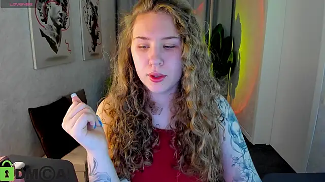 Elsie Cutties online show from 05-07-26, 01:11