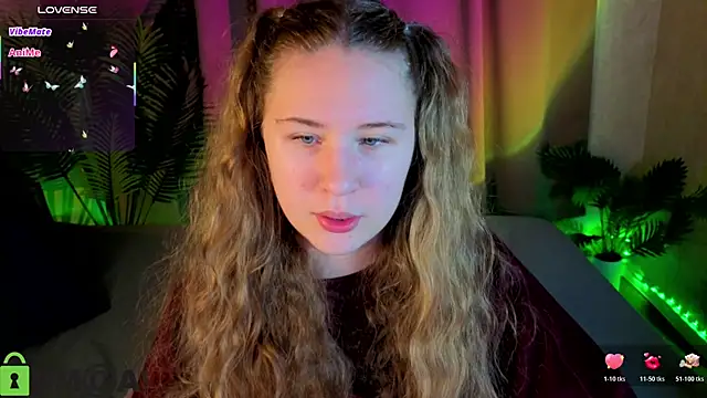 Elsie Cutties online show from 05-24-26, 01:10