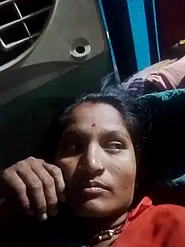 Pooja6060 online show from 10-26-25, 03:40