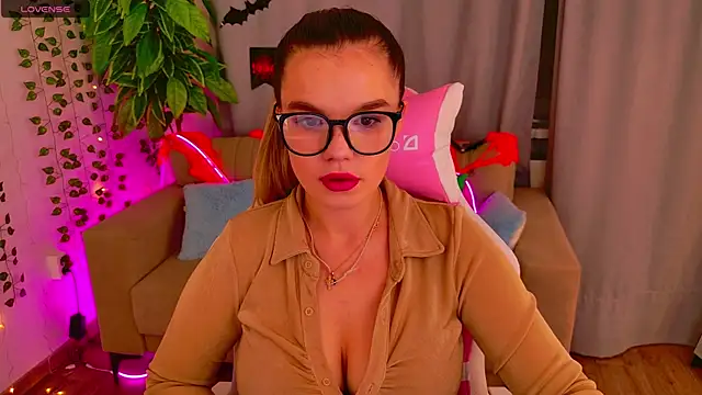 KellyHayden online show from 11-01-25, 03:25