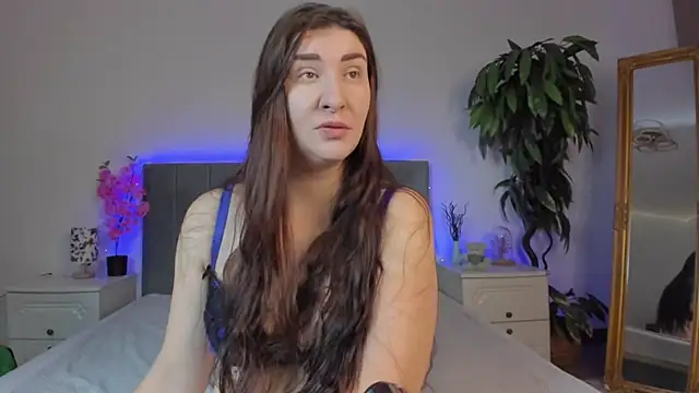 TrishaDarks online show from 11-19-25, 07:41