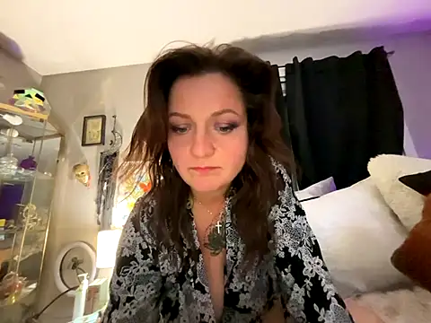 Snapshot of 88heygirlhey88 chatting on 10-06-25, 05:27 88heygirlhey88 online show from 10-06-25, 05:27