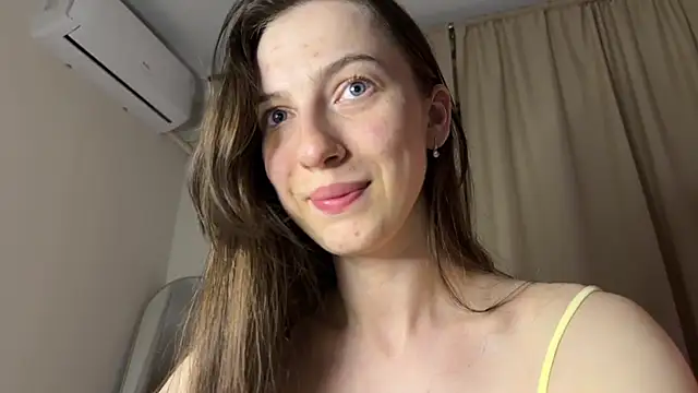 Snapshot of Prettyyy_Angel chatting on 05-25-26, 07:31 Prettyyy Angel online show from 05-25-26, 07:31