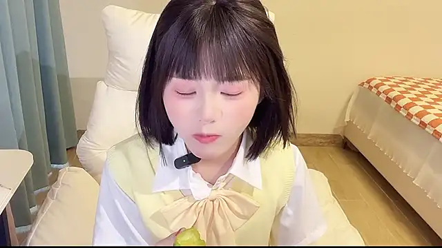 Snapshot of Ximei-O chatting on 07-25-26, 07:06 Ximei-O online show from 07-25-26, 07:06