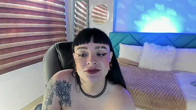 Antonela vargas online show from 03-21-26, 12:21