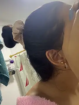 Snapshot of IsabellaJoness_ chatting on 09-30-25, 10:53 IsabellaJoness online show from 09-30-25, 10:53