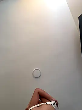 Snapshot of IsabellaJoness_ chatting on 10-06-25, 12:02 IsabellaJoness online show from 10-06-25, 12:02