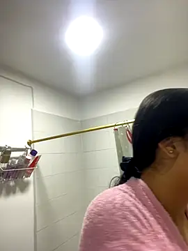 Snapshot of IsabellaJoness_ chatting on 10-20-25, 11:10 IsabellaJoness online show from 10-20-25, 11:10