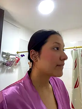 Snapshot of IsabellaJoness_ chatting on 10-21-25, 12:06 IsabellaJoness online show from 10-21-25, 12:06