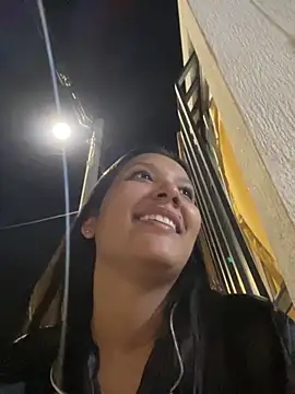 Snapshot of IsabellaJoness_ chatting on 10-22-25, 12:11 IsabellaJoness online show from 10-22-25, 12:11