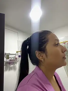 Snapshot of IsabellaJoness_ chatting on 10-27-25, 10:08 IsabellaJoness online show from 10-27-25, 10:08