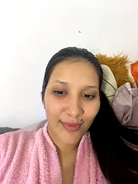 Snapshot of IsabellaJoness_ chatting on 11-01-25, 12:34 IsabellaJoness online show from 11-01-25, 12:34