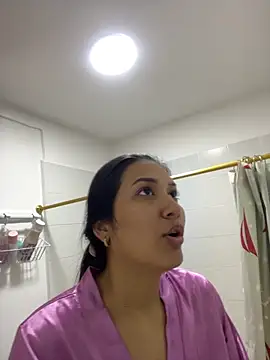 Snapshot of IsabellaJoness_ chatting on 11-07-25, 11:10 IsabellaJoness online show from 11-07-25, 11:10