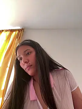 Snapshot of IsabellaJoness_ chatting on 11-08-25, 12:27 IsabellaJoness online show from 11-08-25, 12:27