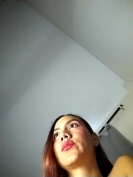 Mia-Reyes online show from 10-27-25, 01:59