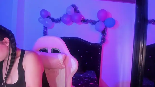 kitty  chs online show from 02-05-26, 08:46