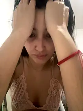 KarenG2025 online show from 10-10-25, 03:38
