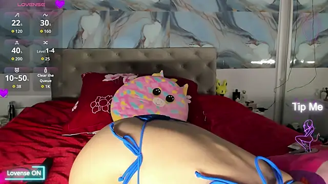 Snapshot of luluubloomm chatting on 11-01-25, 03:03 luluubloomm online show from 11-01-25, 03:03