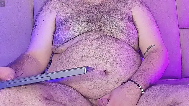 Snapshot of big_bearr chatting on 05-23-26, 03:45 big bearr online show from 05-23-26, 03:45