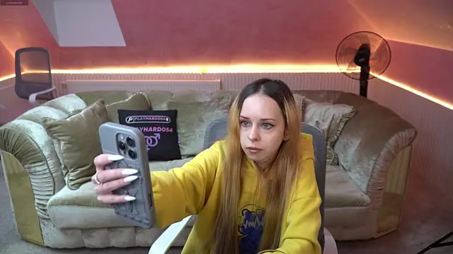 Luchi Sun online show from 11-27-25, 11:12