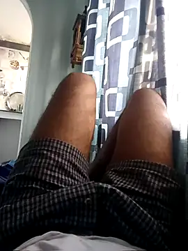 Snapshot of HolaPeeps chatting on 09-24-25, 10:51 HolaPeeps online show from 09-24-25, 10:51