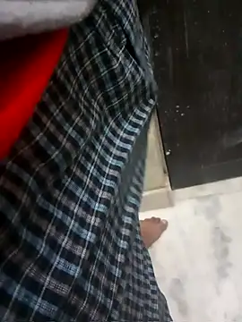 Snapshot of HolaPeeps chatting on 10-01-25, 07:31 HolaPeeps online show from 10-01-25, 07:31