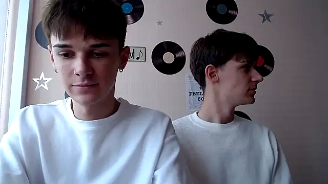 Snapshot of Hoot_Dude_ chatting on 09-30-25, 10:53 Hoot Dude  online show from 09-30-25, 10:53