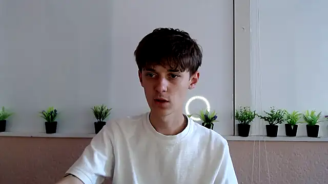 Snapshot of Hoot_Dude_ chatting on 10-15-25, 01:44 Hoot Dude  online show from 10-15-25, 01:44