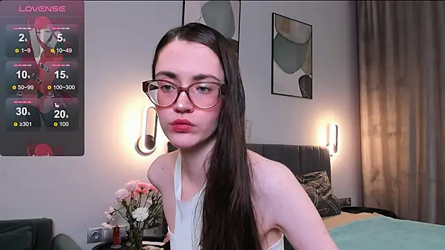 Snapshot of bellacatlovesmeat chatting on 10-09-25, 07:01 bellacatlovesmeat online show from 10-09-25, 07:01