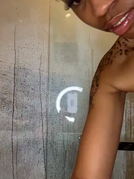 Snapshot of YeahhhitsBreezy chatting on 08-09-26, 04:28 YeahhhitsBreezy online show from 08-09-26, 04:28