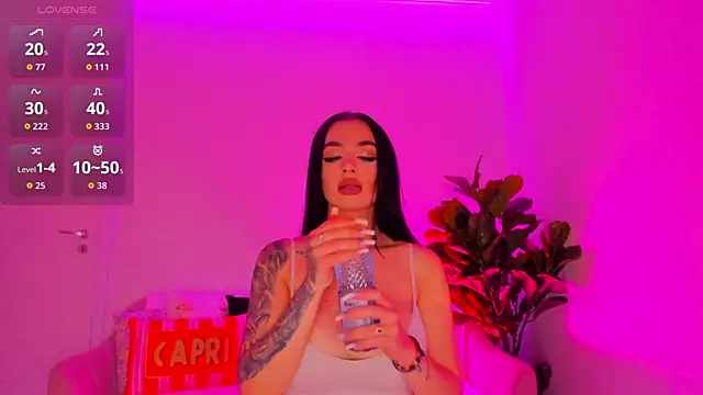 TiaBelle online show from 11-10-25, 06:07