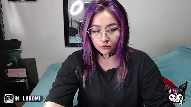 Iluromi online show from 11-20-25, 03:34