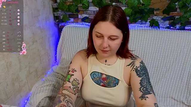 Snapshot of Belinda_Starlight chatting on 10-11-25, 11:42 Belinda Starlight online show from 10-11-25, 11:42