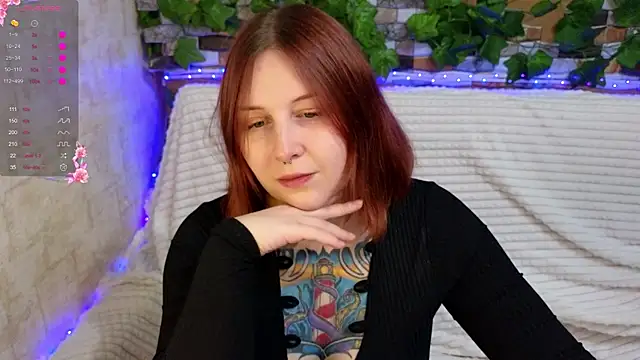Snapshot of Belinda_Starlight chatting on 10-19-25, 11:33 Belinda Starlight online show from 10-19-25, 11:33